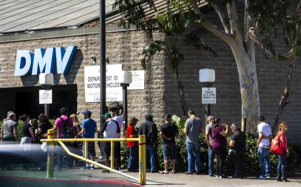 ¿Cuánto tiempo se tarda en recibir la ID después de presentar la solicitud?