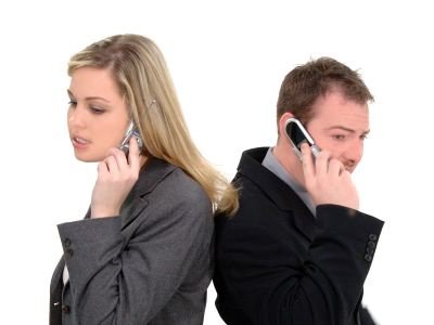 Hombre y mujer hablando